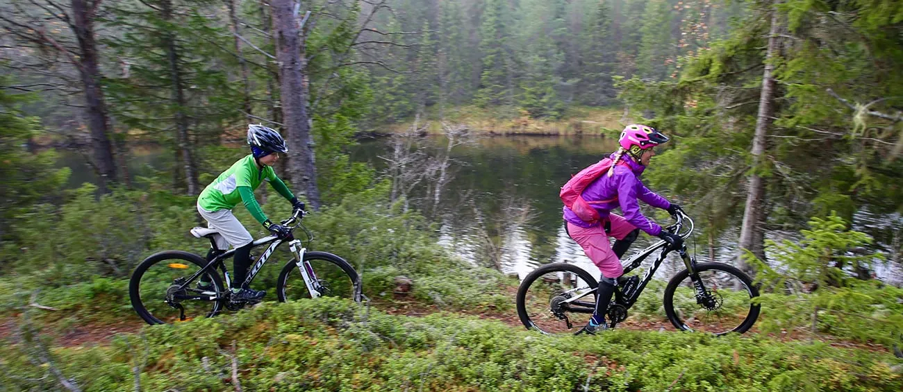 Två cyklister på Kåvanturen