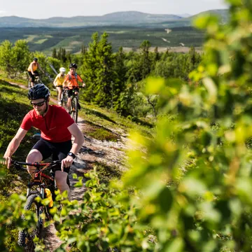 Cyklister på cykelleden Bergspasset