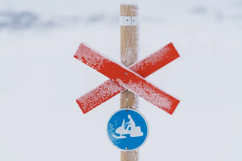 Bild på ett ledkryss för skoter